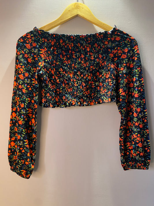 sonneti-london-graphic-crop-top