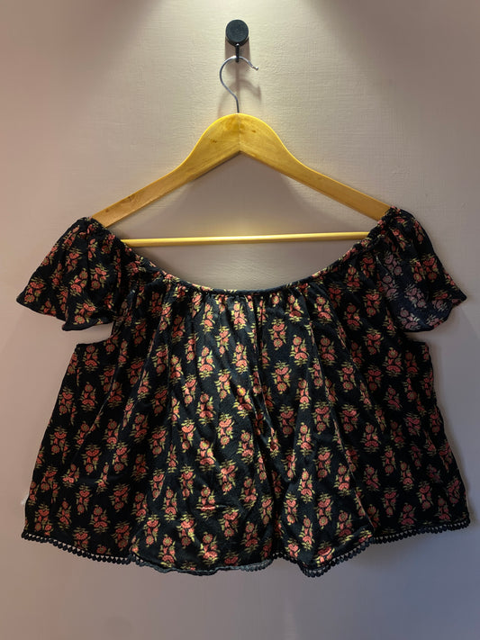 black-floral-offshoulder-top-28