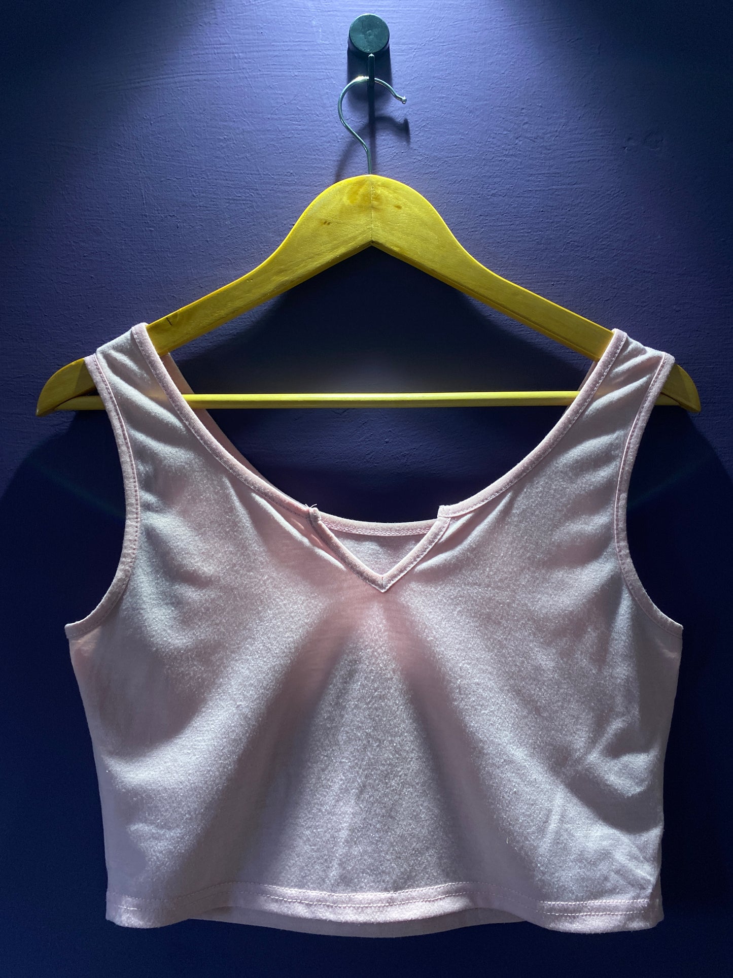 light-pink-v-neck-cropped-tank-top-32