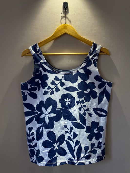 Long-sleeve crop top with black and white-18