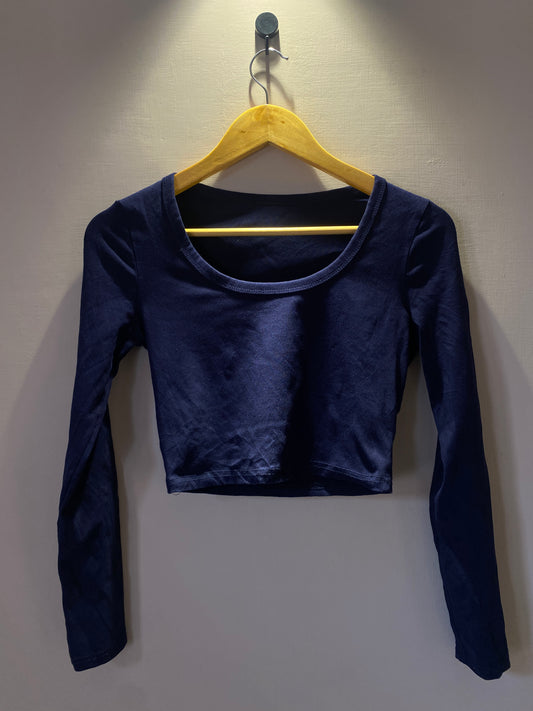 navy-blue-scoop-neck-crop-top