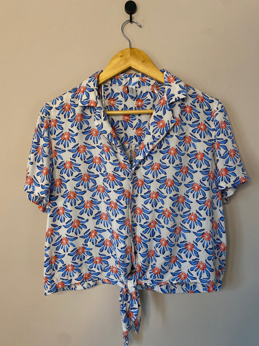 : floral-tie-front-cropped-shirt
