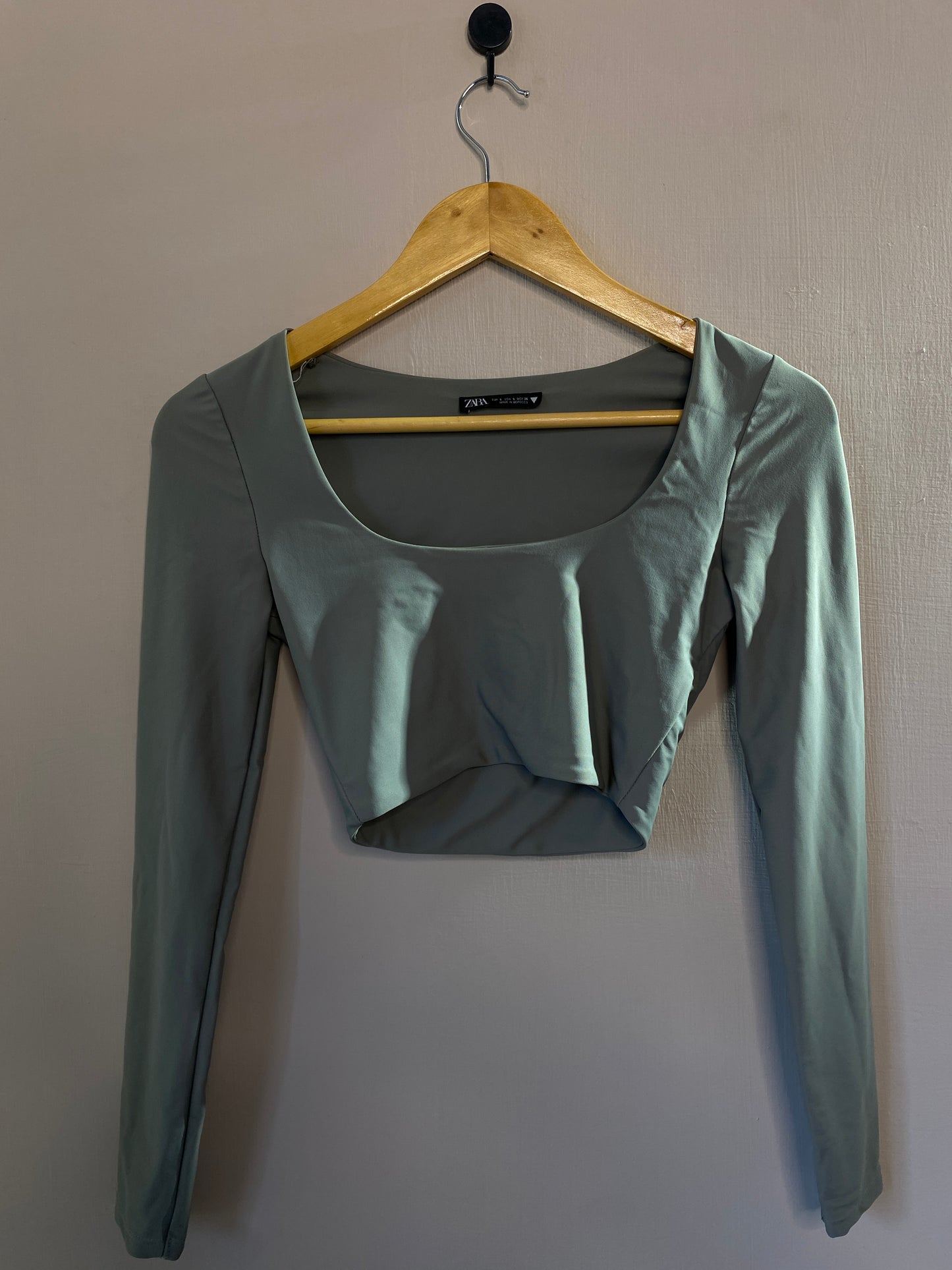 grey-scoop-neck-crop-top