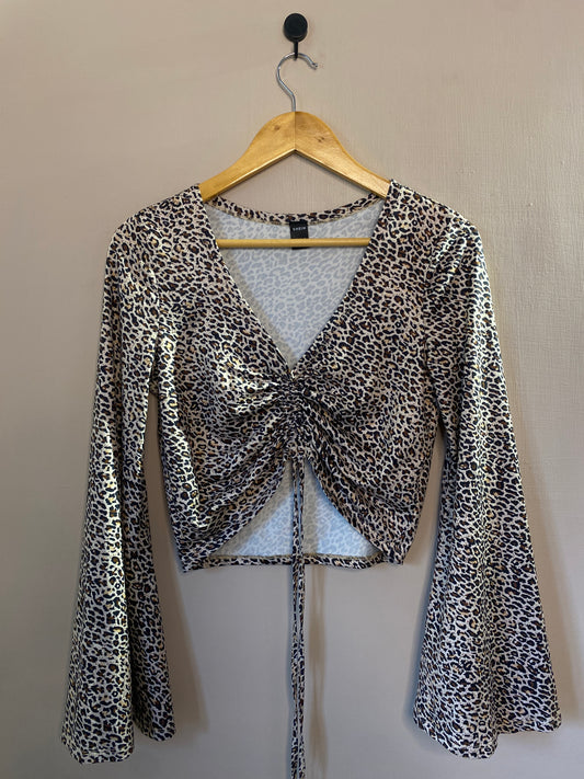 leopard-print-ruched-bell-sleeve-top-45