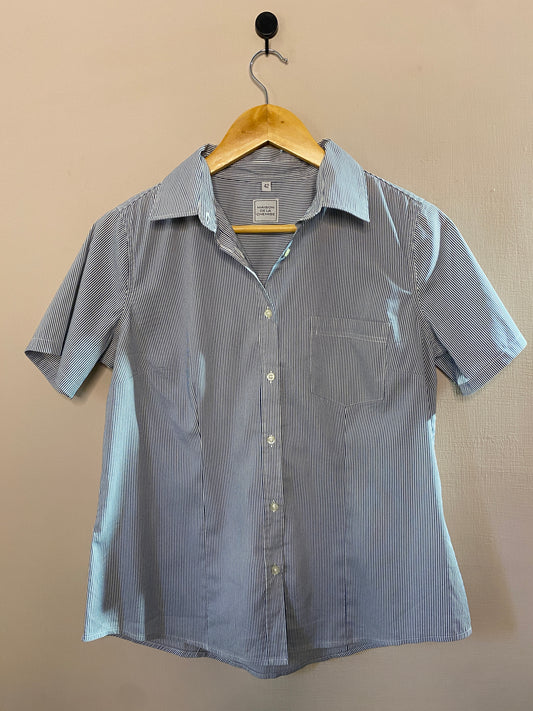 plaid-cropped-button-up