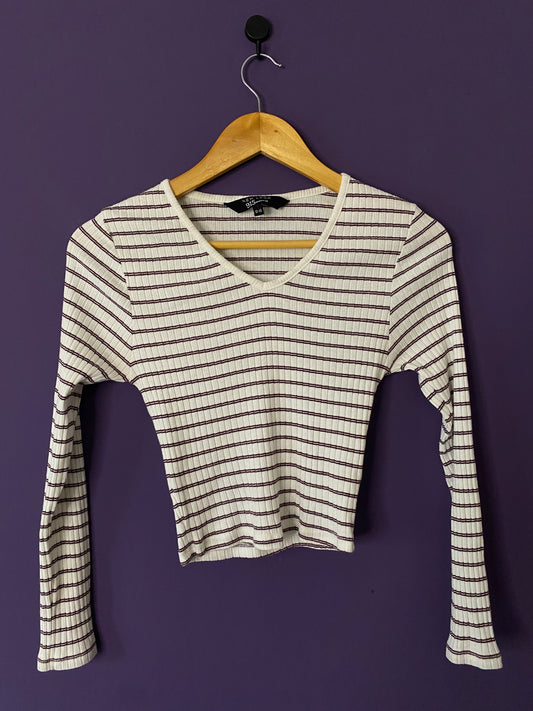 cream-purple-striped-v-neck-crop-top
