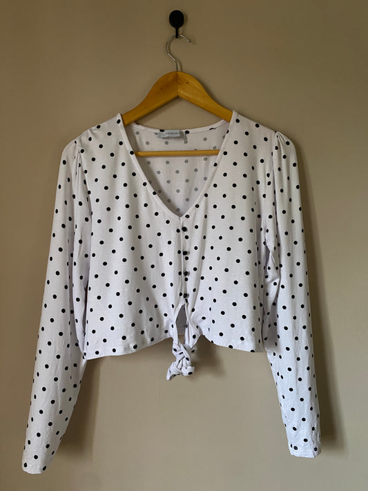 white-polka-dot-tie-front-top