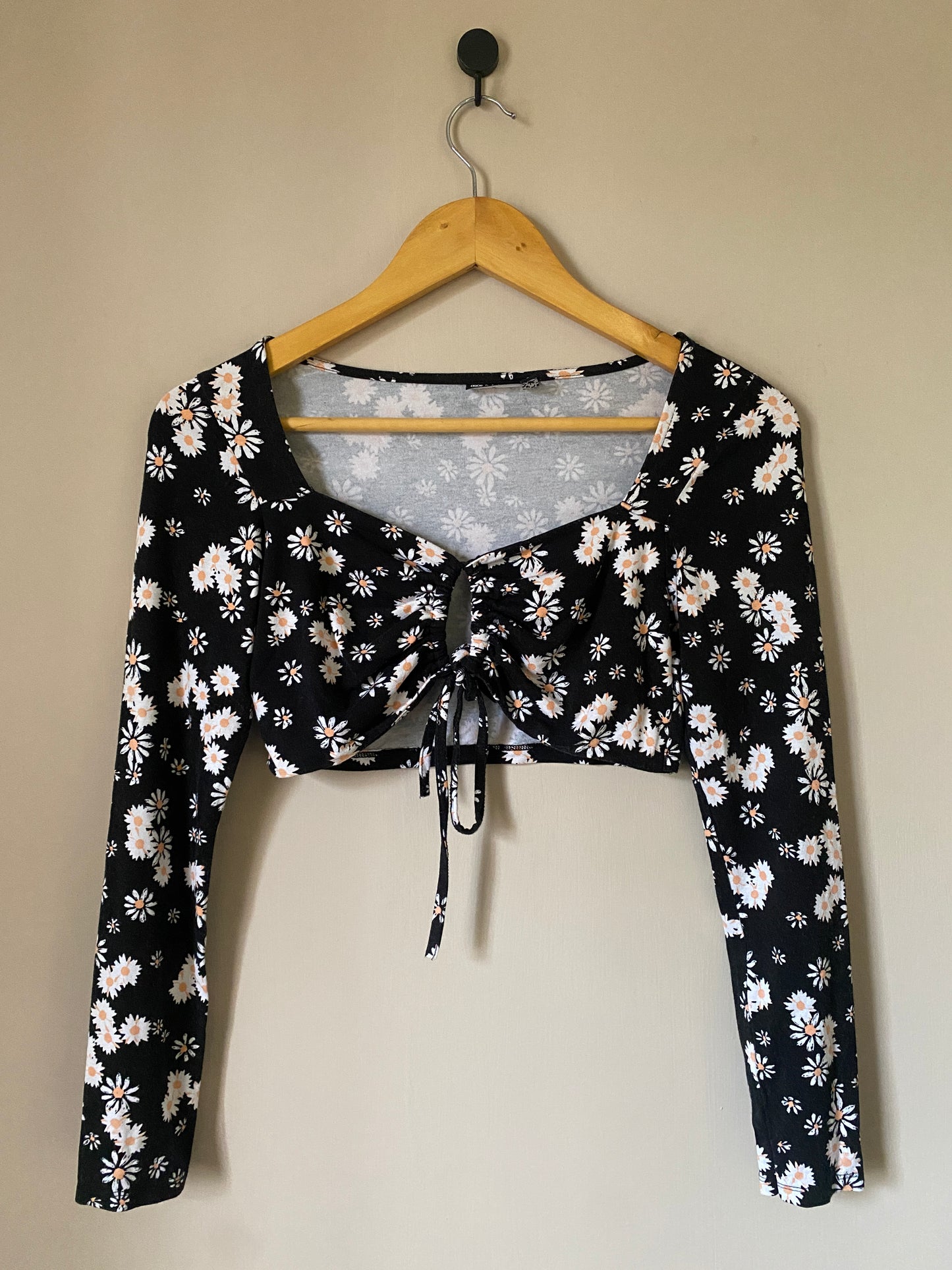 black-floral-tie-front-crop-top