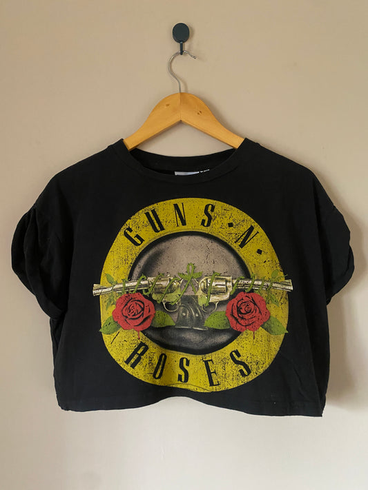 guns-n-roses-band-crop-tee