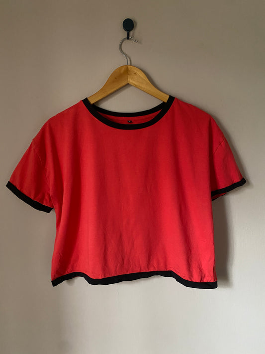red-black-trim-crop-tee