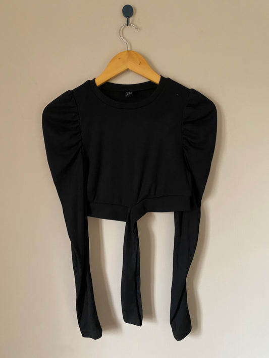 shein-black-puff-sleeve-tie-front-crop-top
