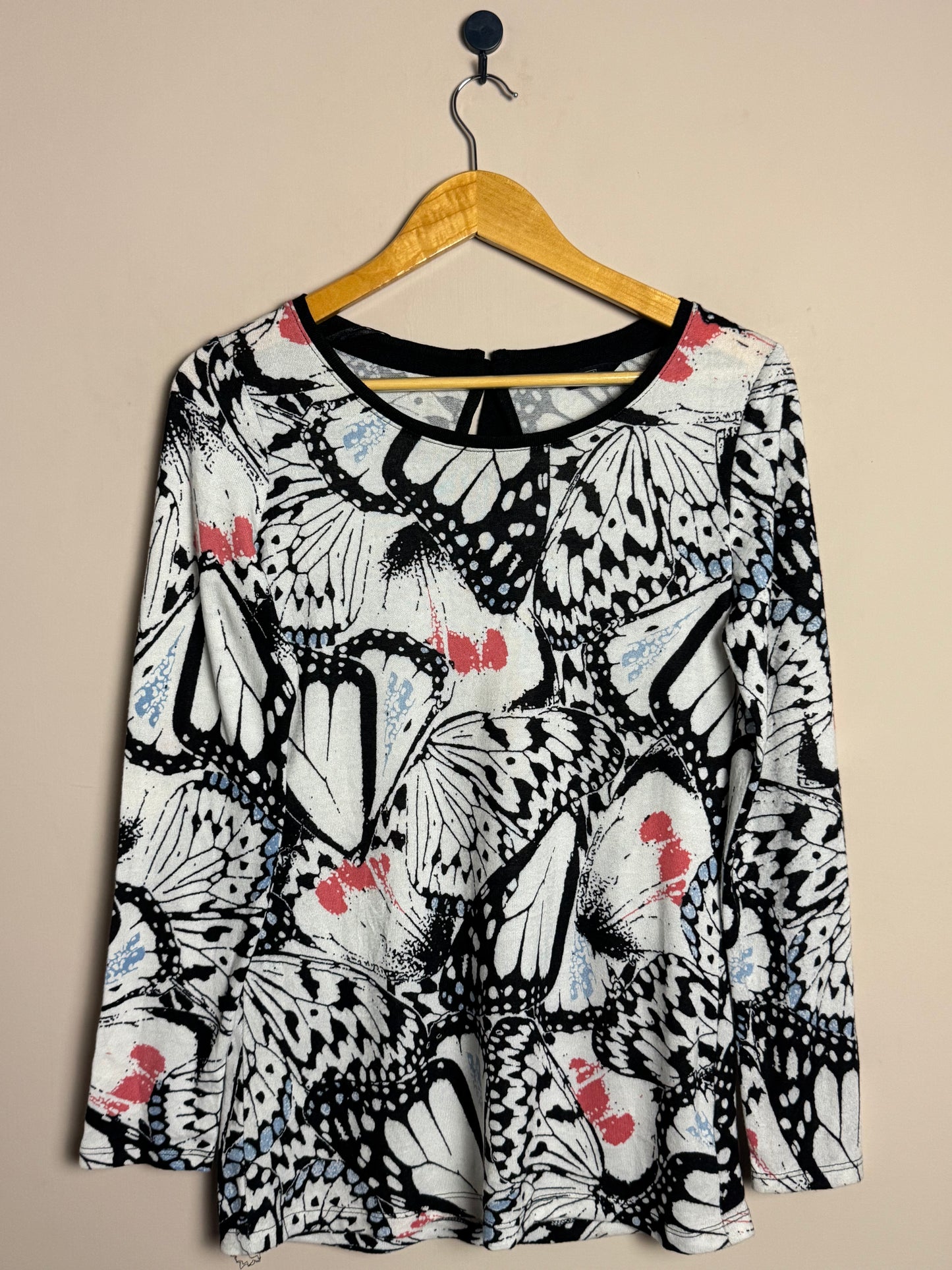 black-white-butterfly-print-top-shirt-6