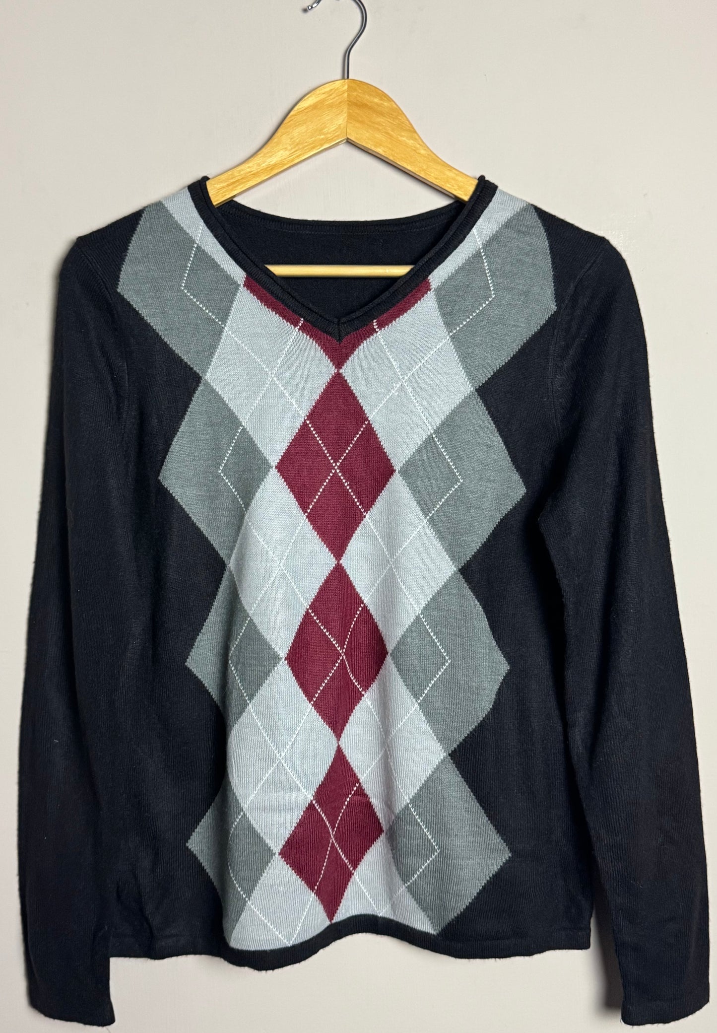 black-argyle-v-neck-sweatshirt-21