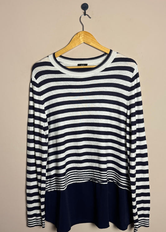 navy-white-striped-sweatshirt-42