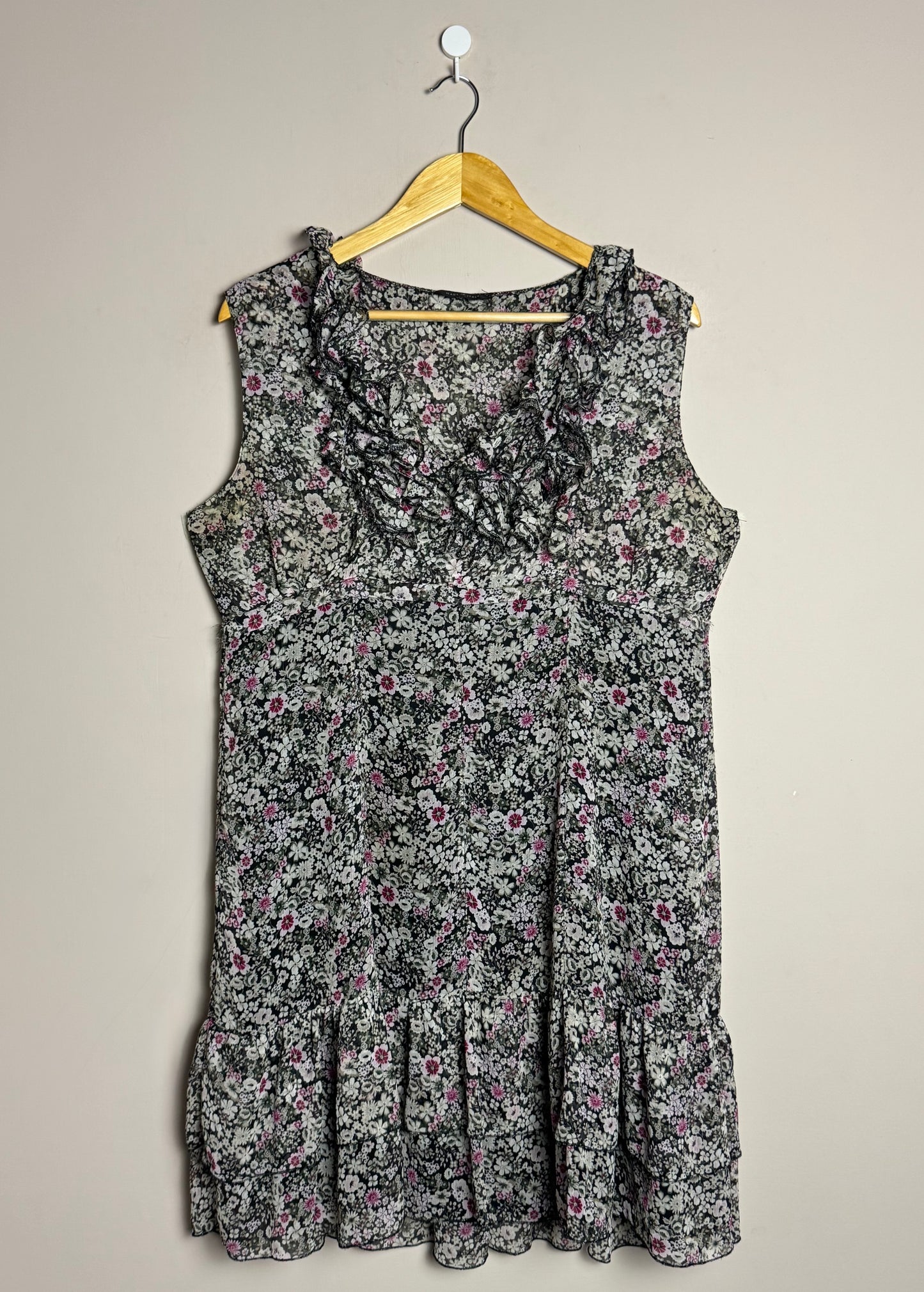 black-floral-ruffle-sleeveless-dress-53