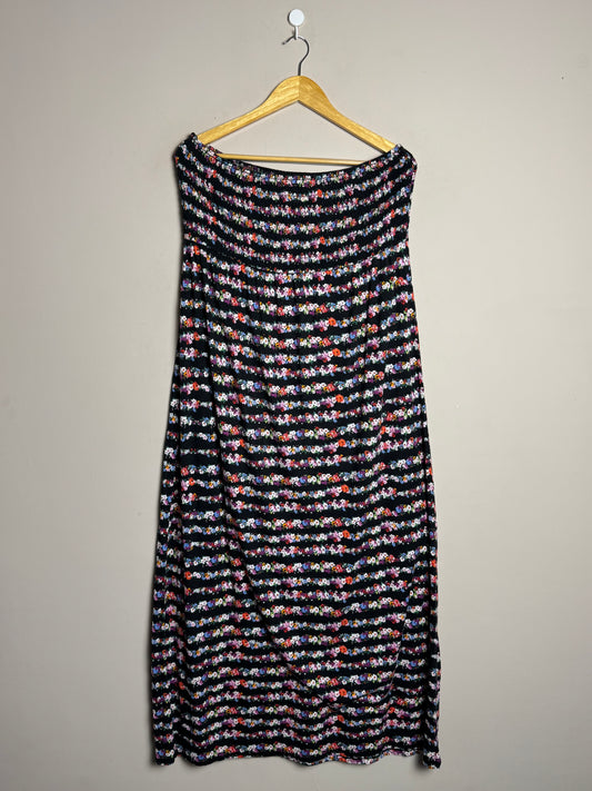 black-floral-strapless-maxi-dress-29