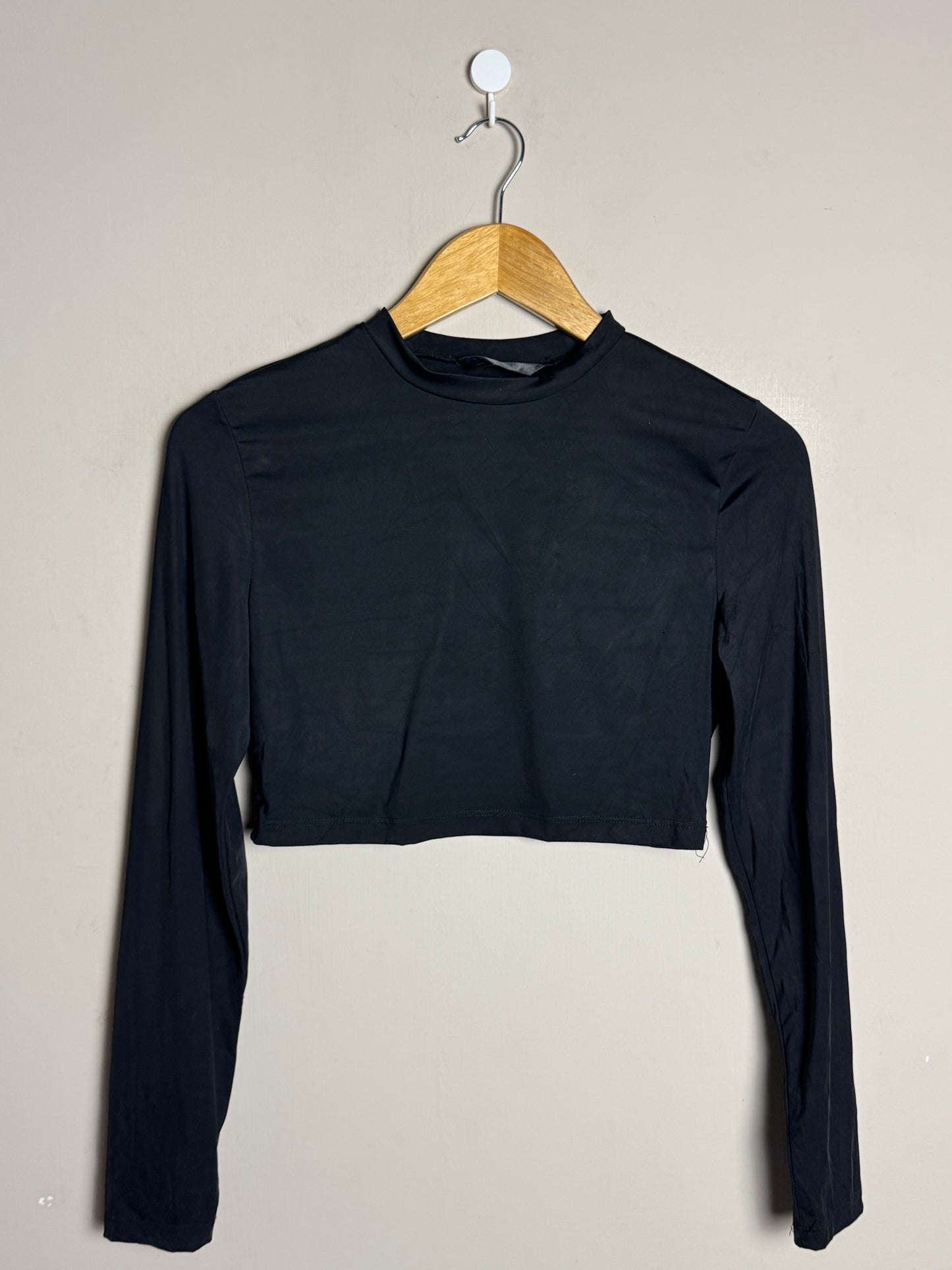 Black Long Sleeve Crop Top