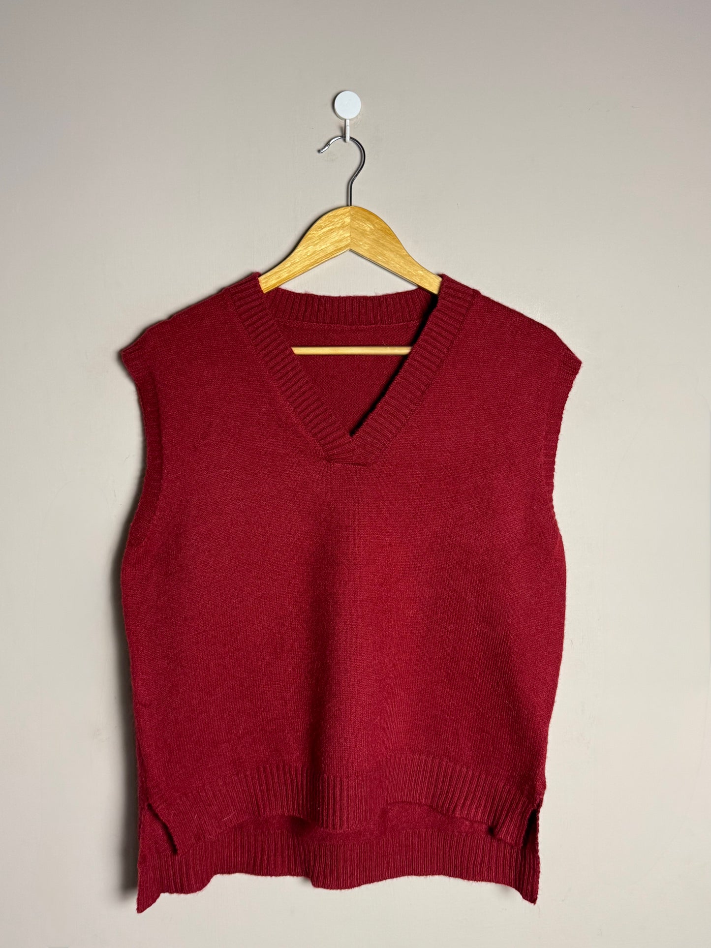 maroon-solid-knit-vest-medium-23-19-9