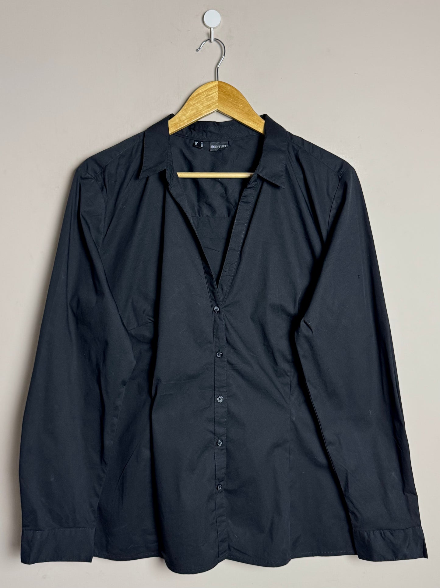 black-deepv-buttondown-shirt-175