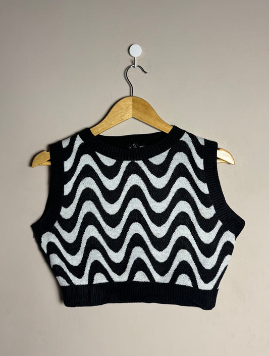 black-white-waves-vest-83