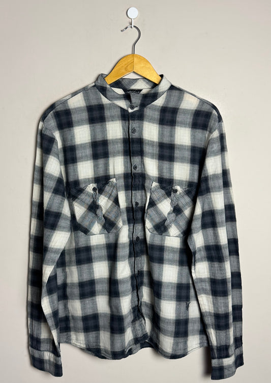 large-black-white-checkered-shirt-204