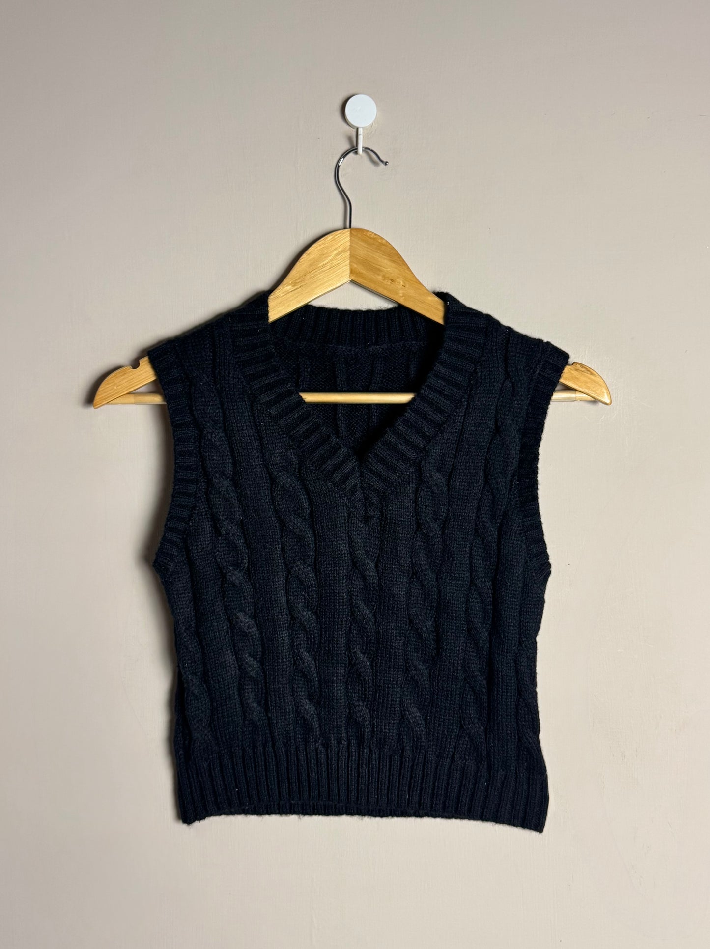 black-cableknit-vest-72