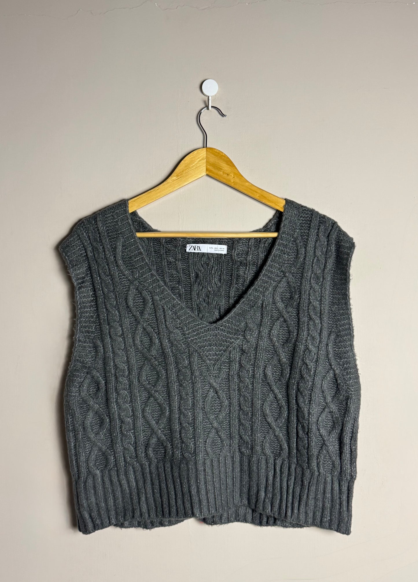 charcoal-cableknit-vest-69