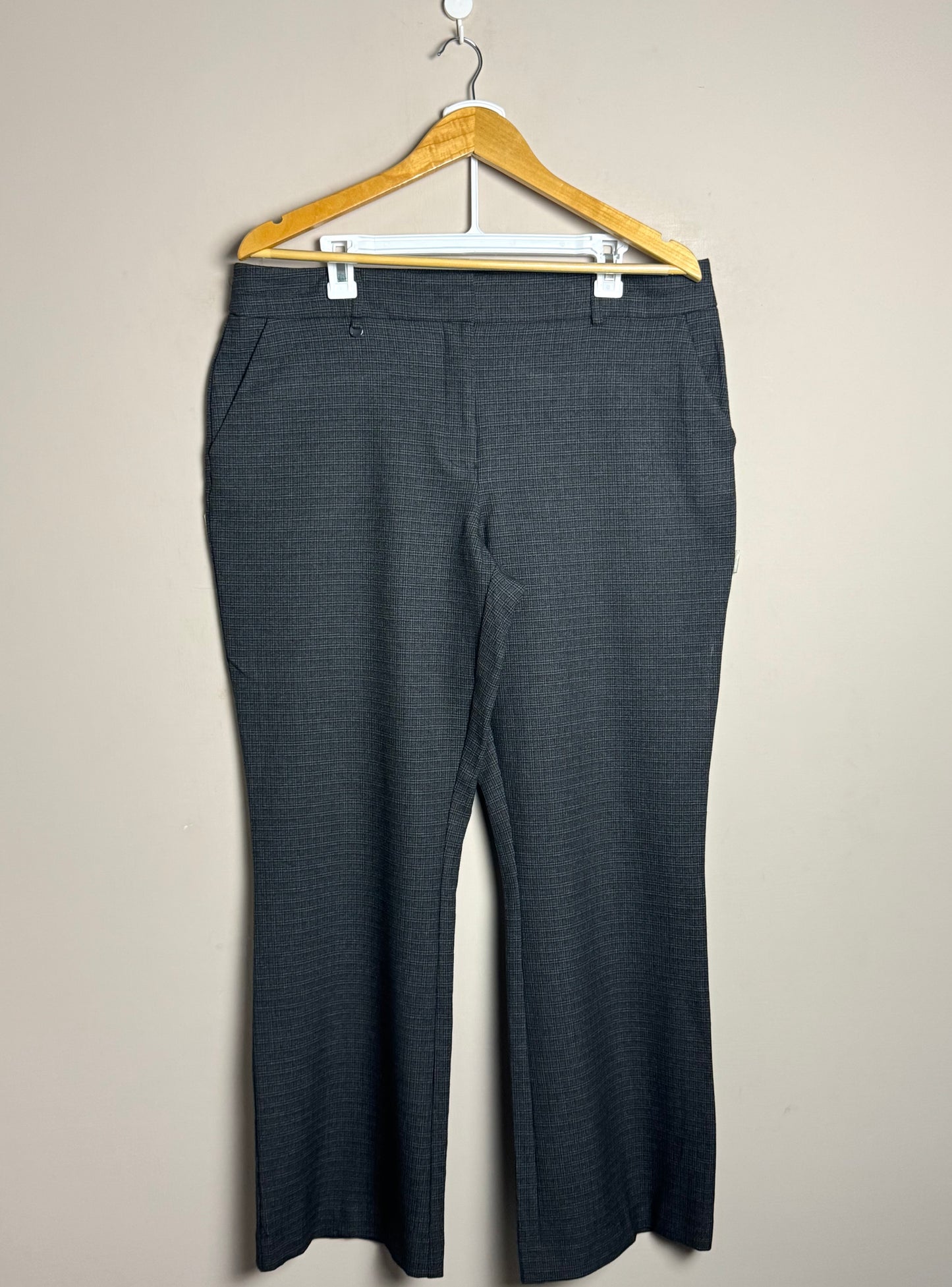 large-dark-grey-check-pants-l40-w38-95