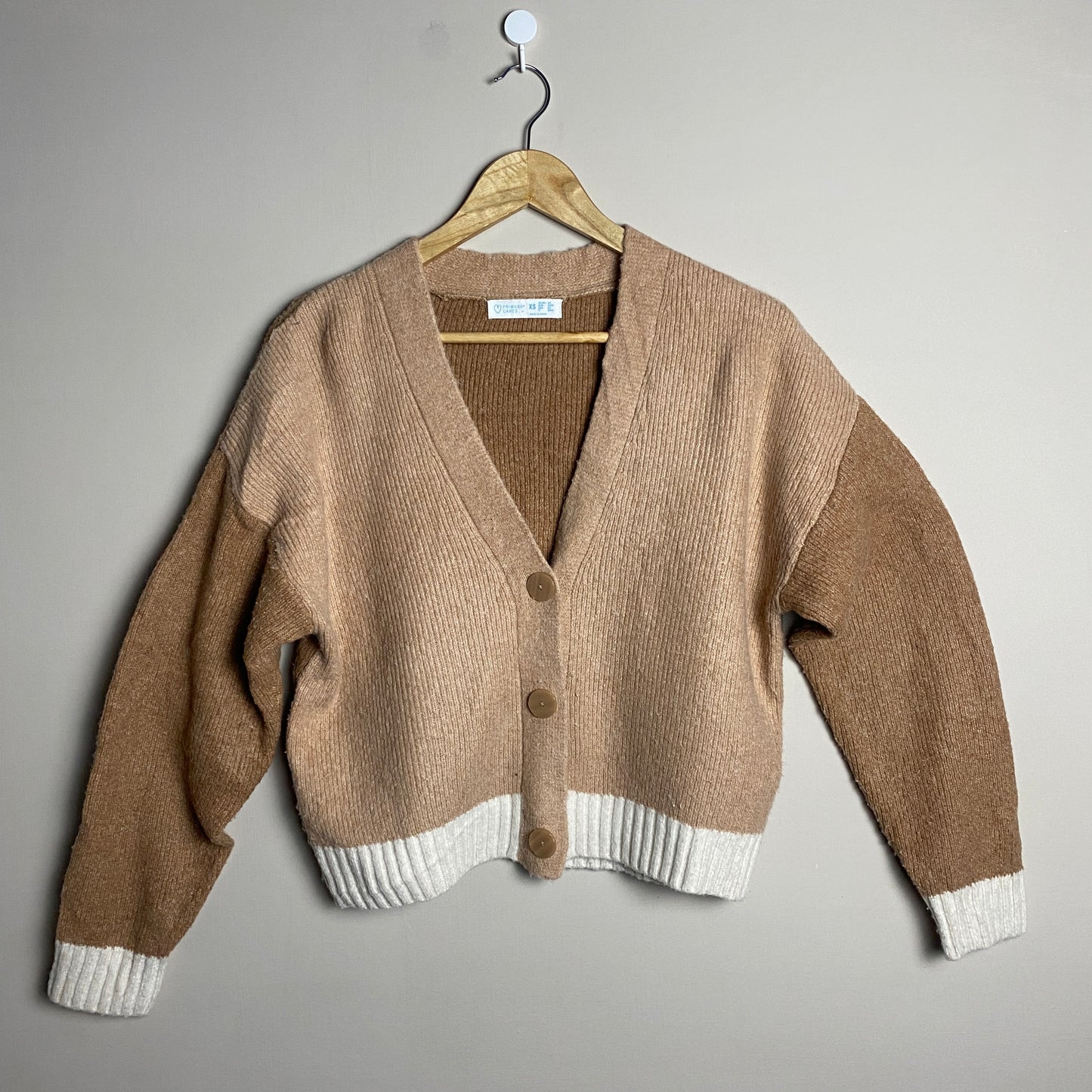 beige-colorblock-cardigan-154