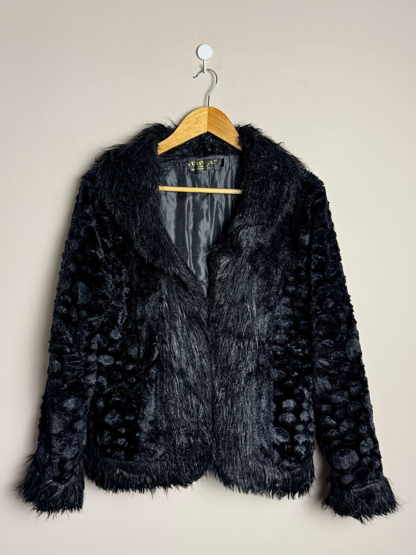 black-fur-patterned-coat-12