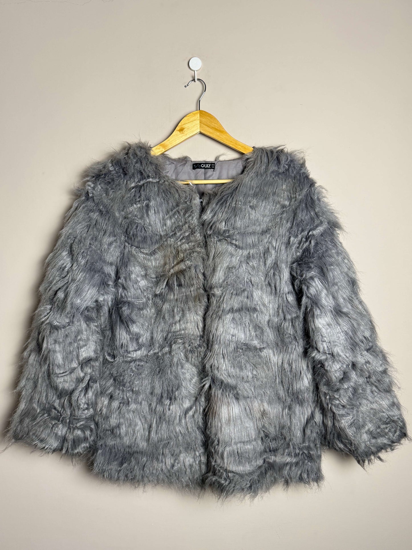 grey-shaggy-fur-coat-8