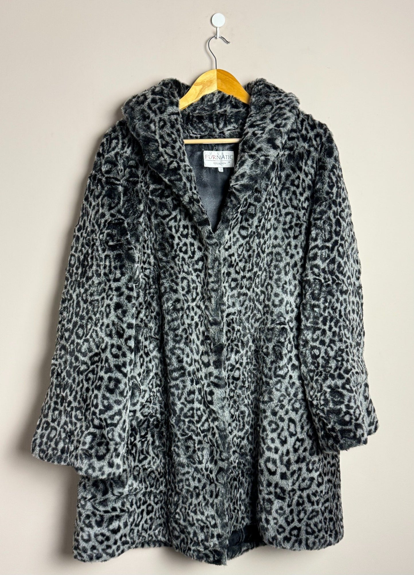 grey-leopard-faux-fur-coat-16