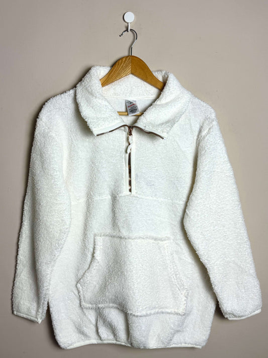 white-faux-fur-pullover-31