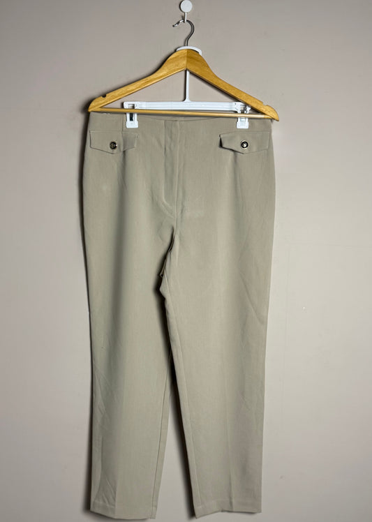 medium-beige-buttoned-pants-l39-w36-108