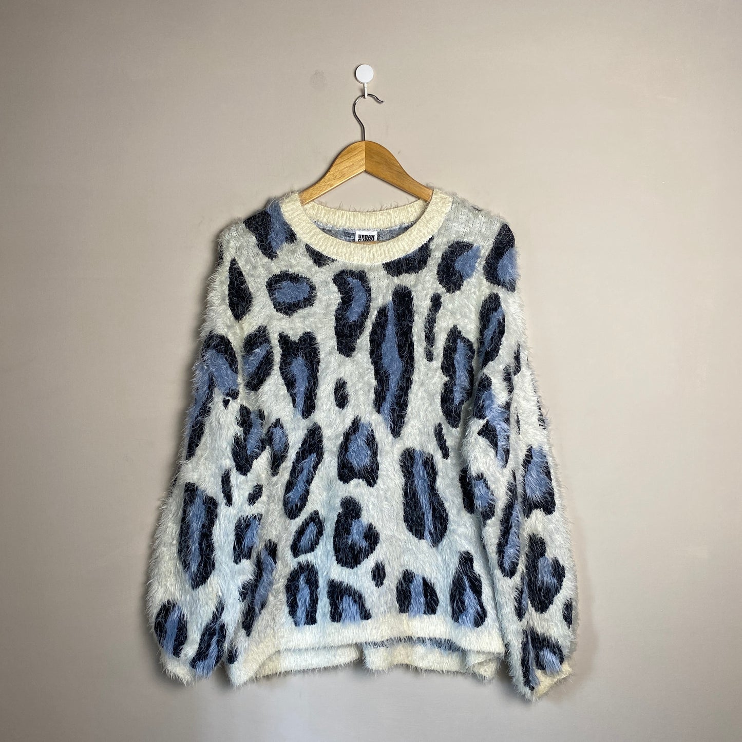 blue-leopard-fluffy-woolen-sweater-040