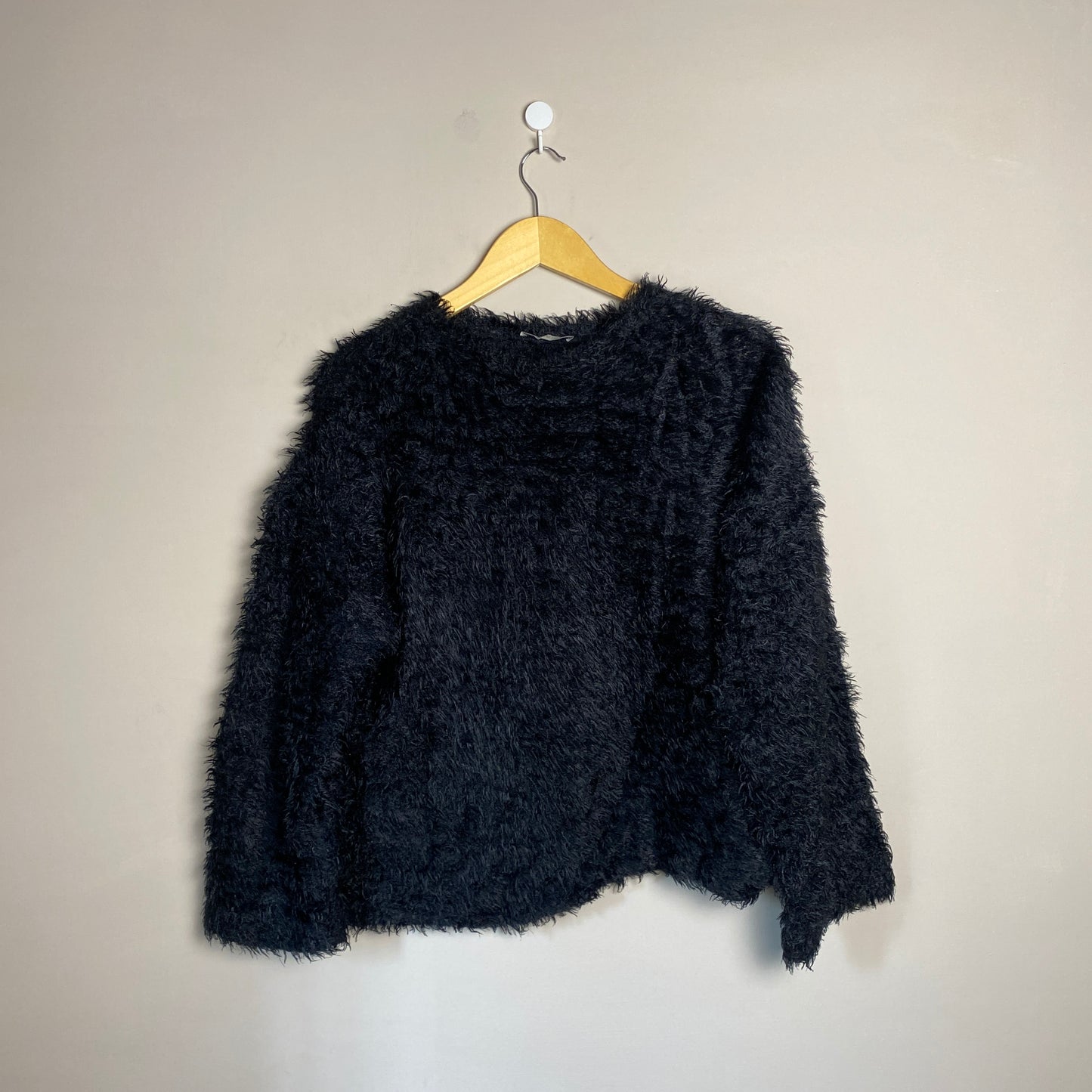black-furry-woolen-sweater-055