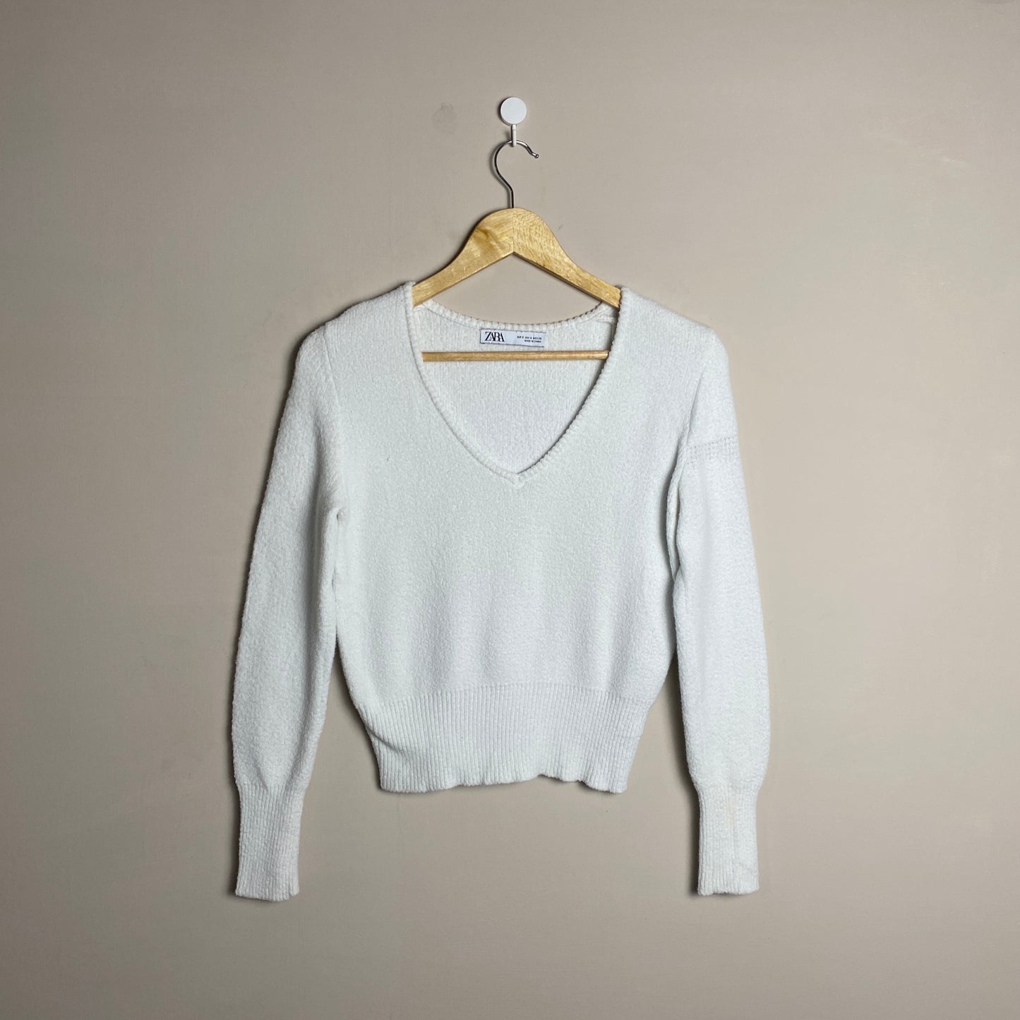 white-vneck-cropped-sweater-077