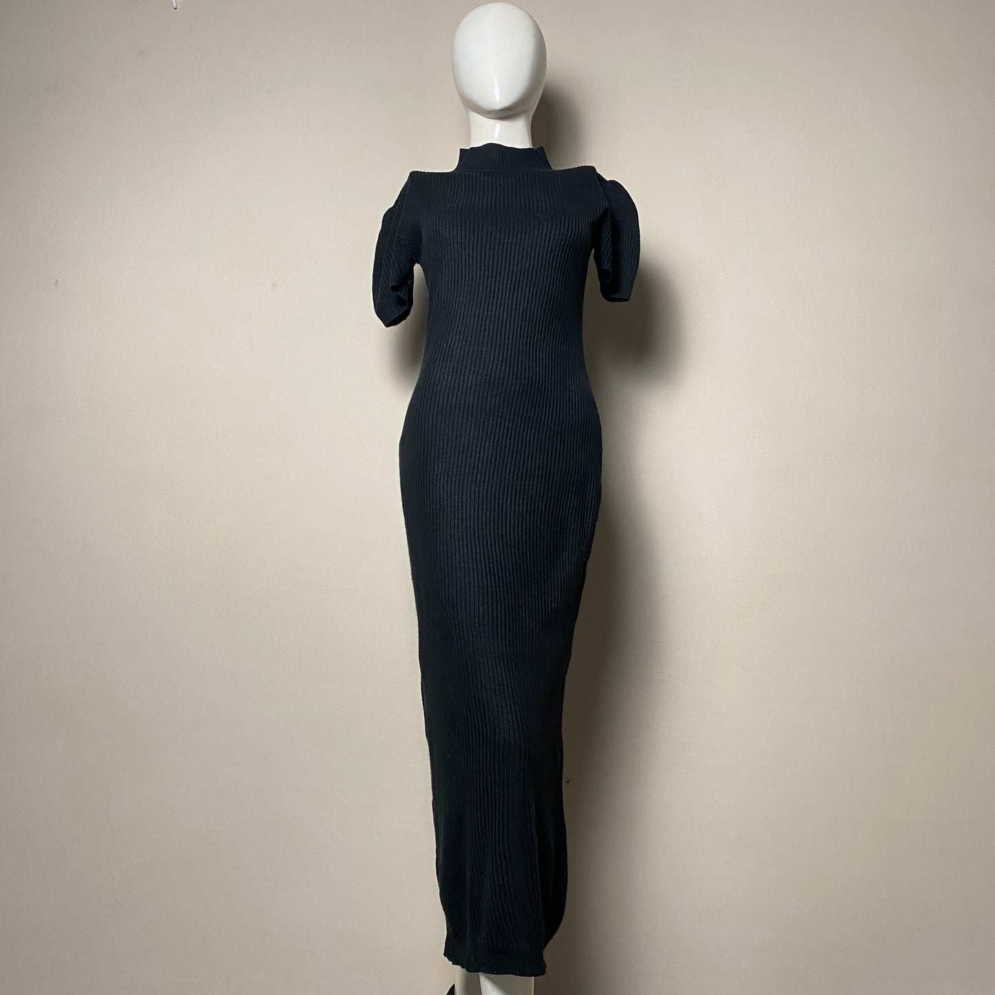 black-short-sleeve-longbodycon-225