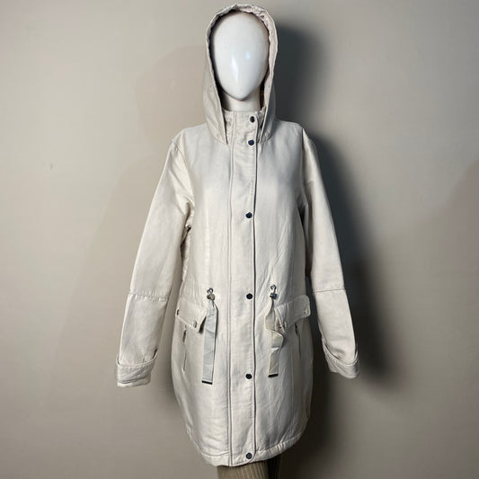 white-hooded-parka-coat-080