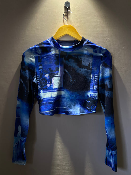 blue-mesh-mock-neck-graphic-print-crop-top