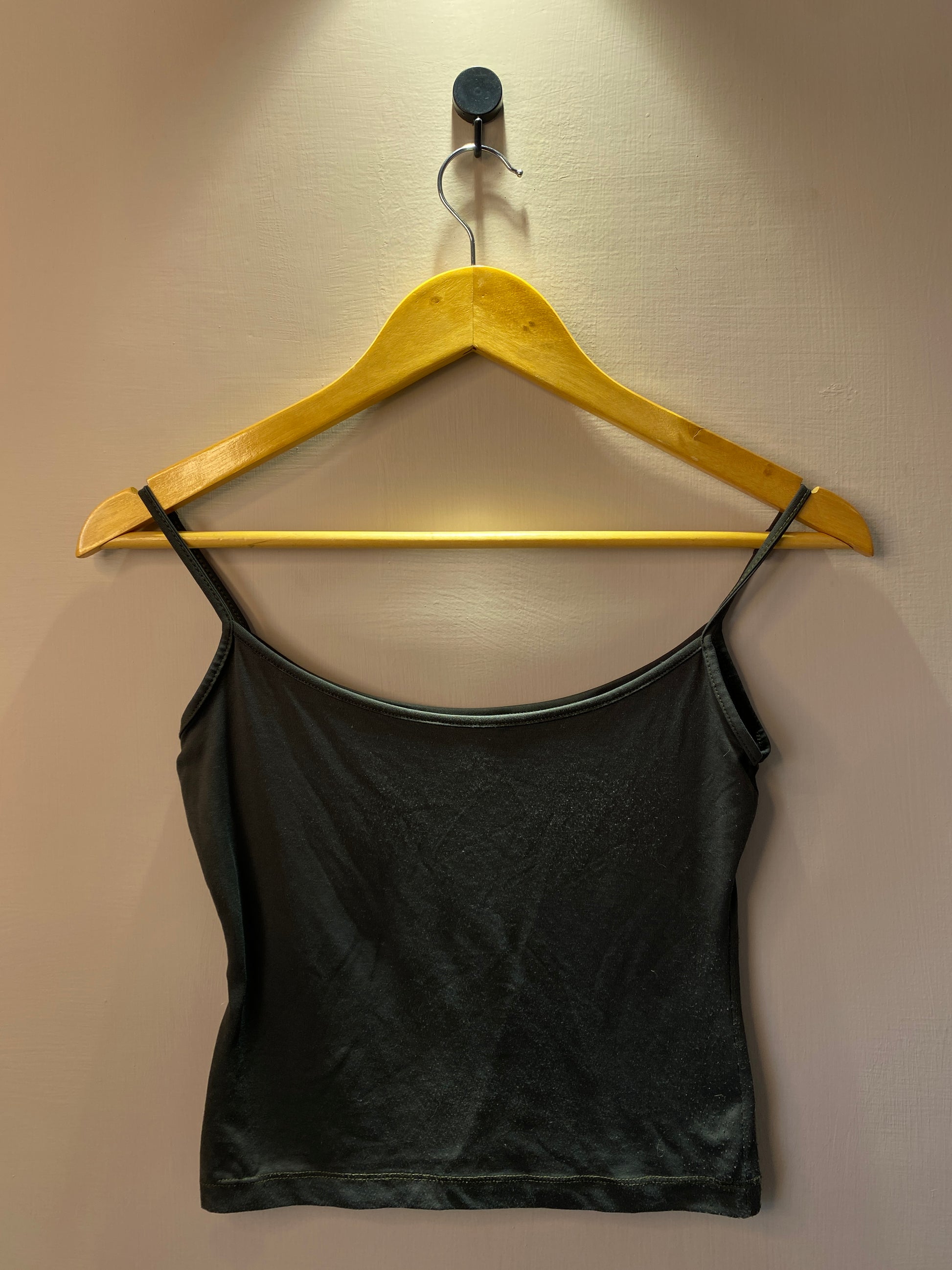 charcoal-grey-spaghetti-strap-tank-top
-8