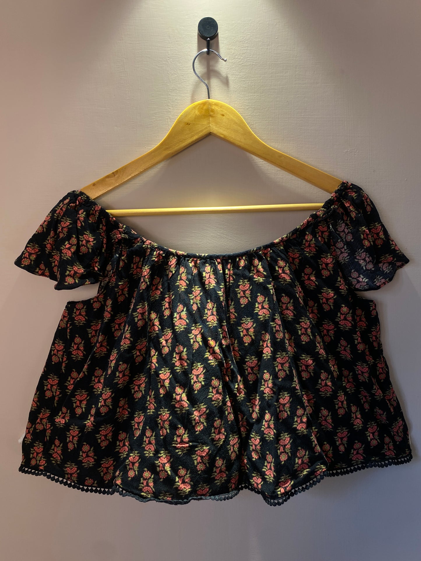 black-floral-offshoulder-top-28