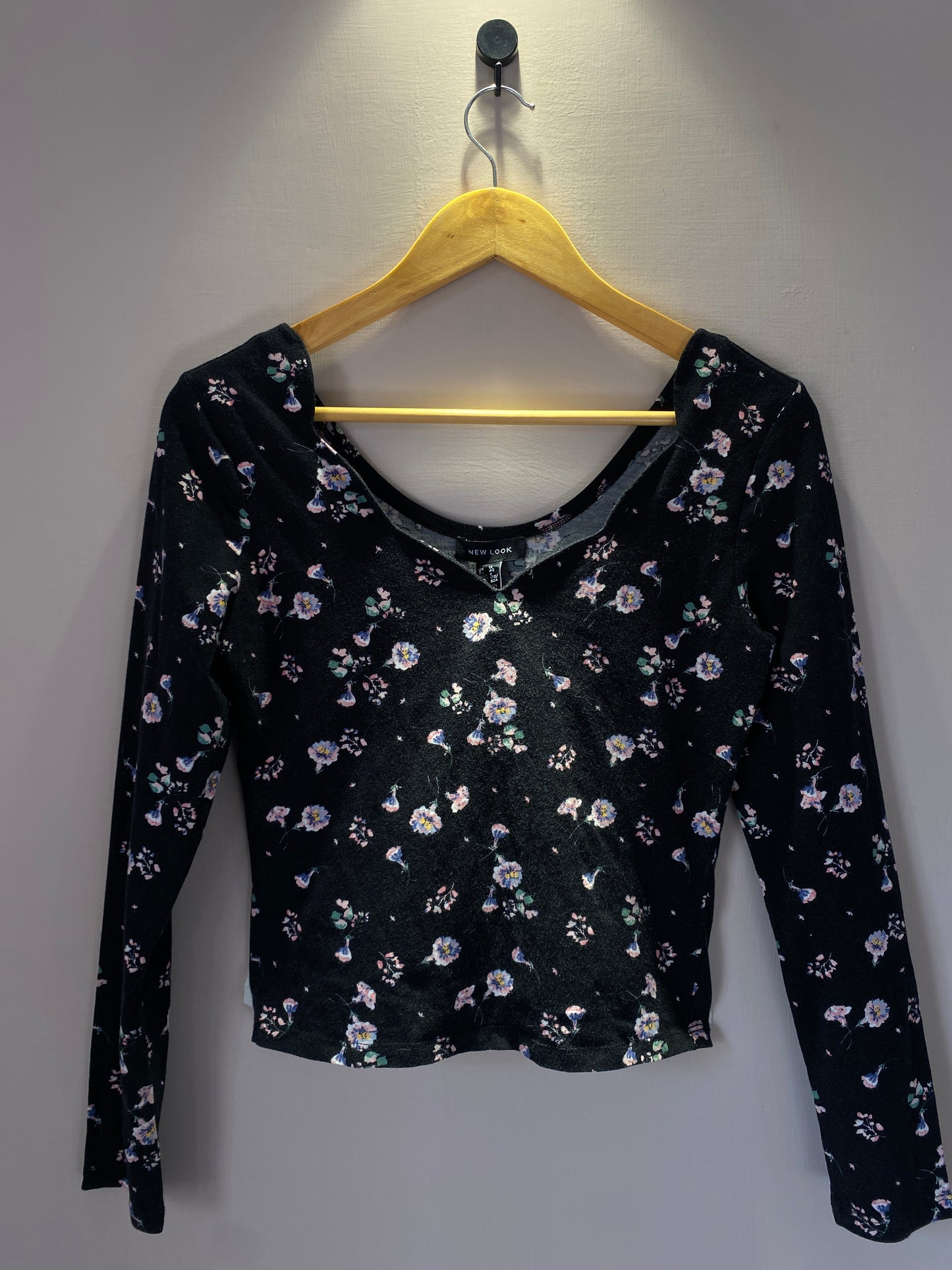 black-floral-velvet-top-18