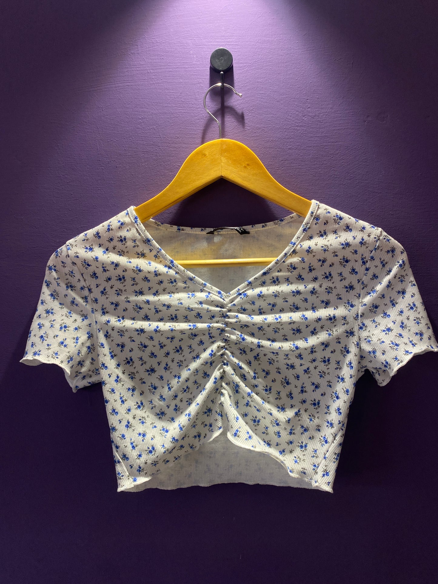 white-blue-floral-ruched-top-9