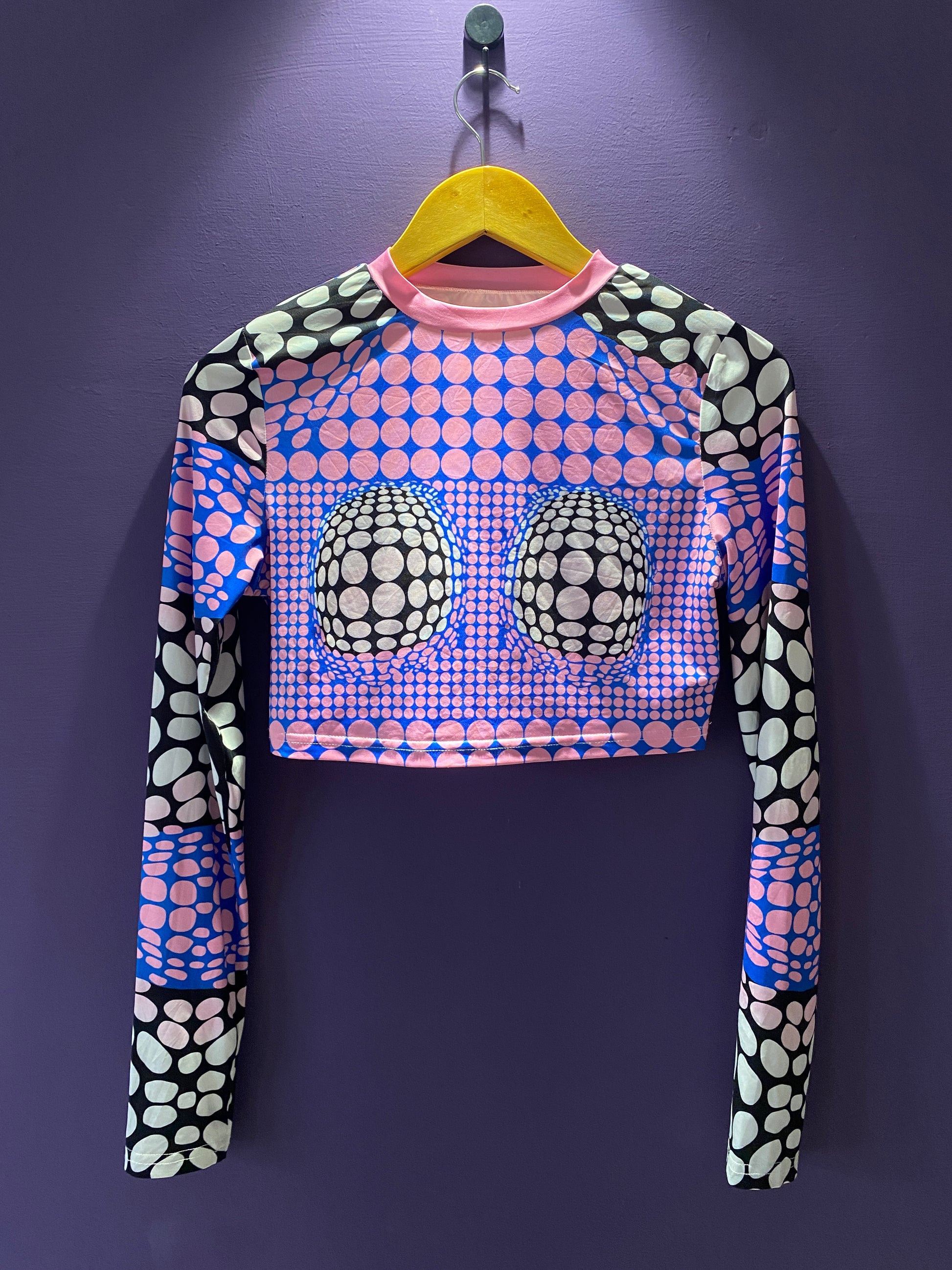 colorful-abstract-optical-print-crop-top