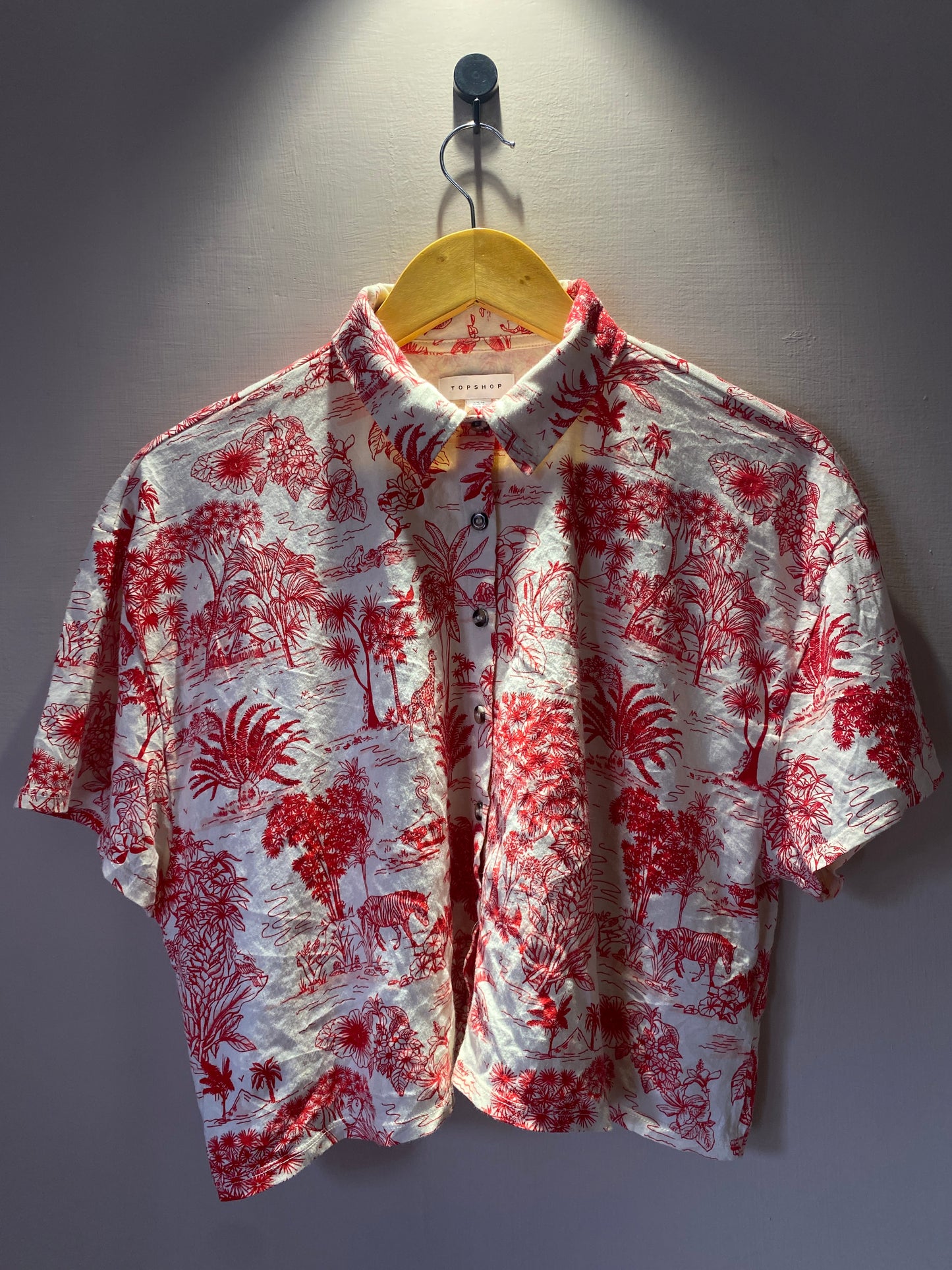 red-toile-tropical-cropped-shirt