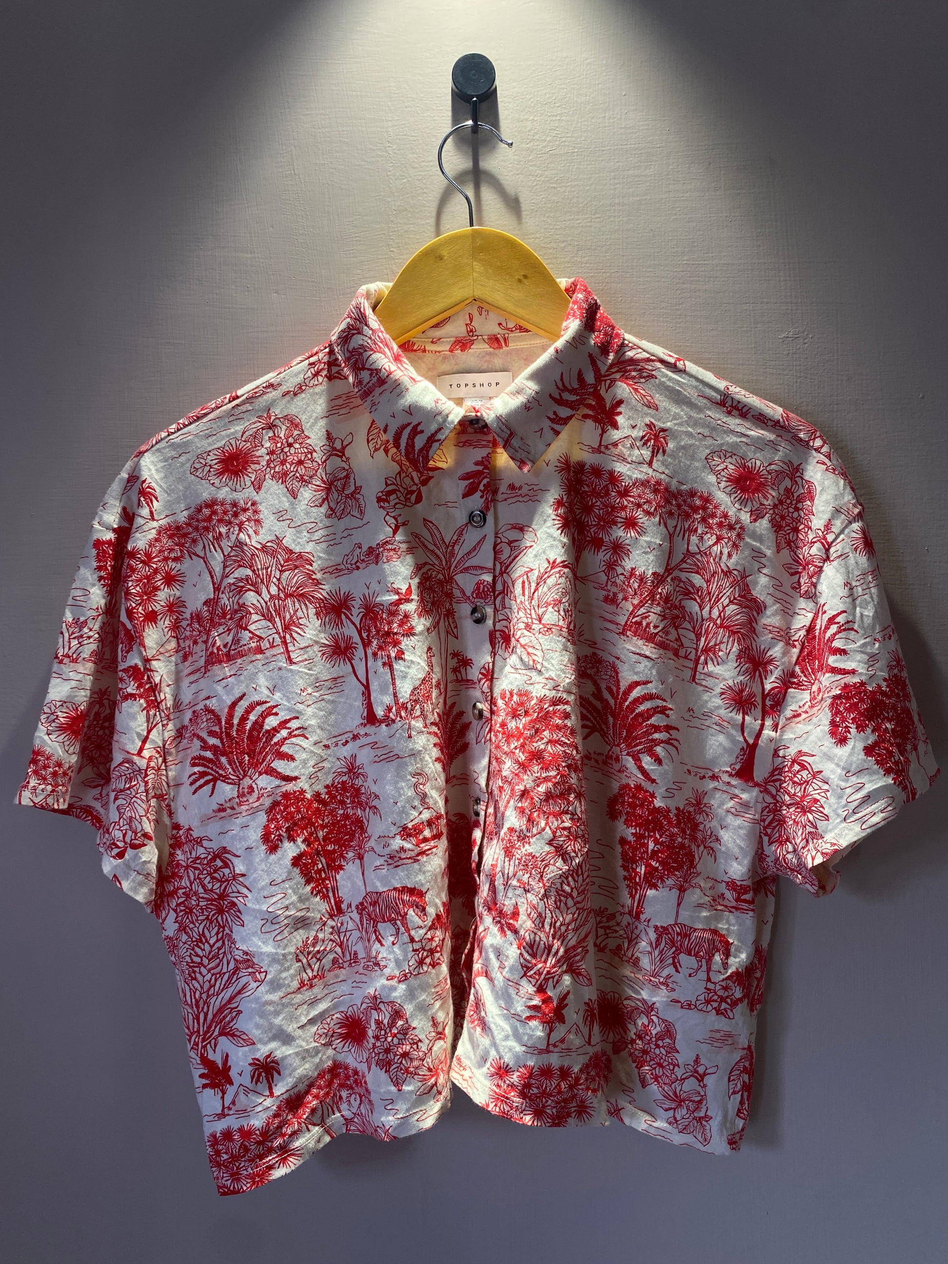 red-toile-tropical-cropped-shirt