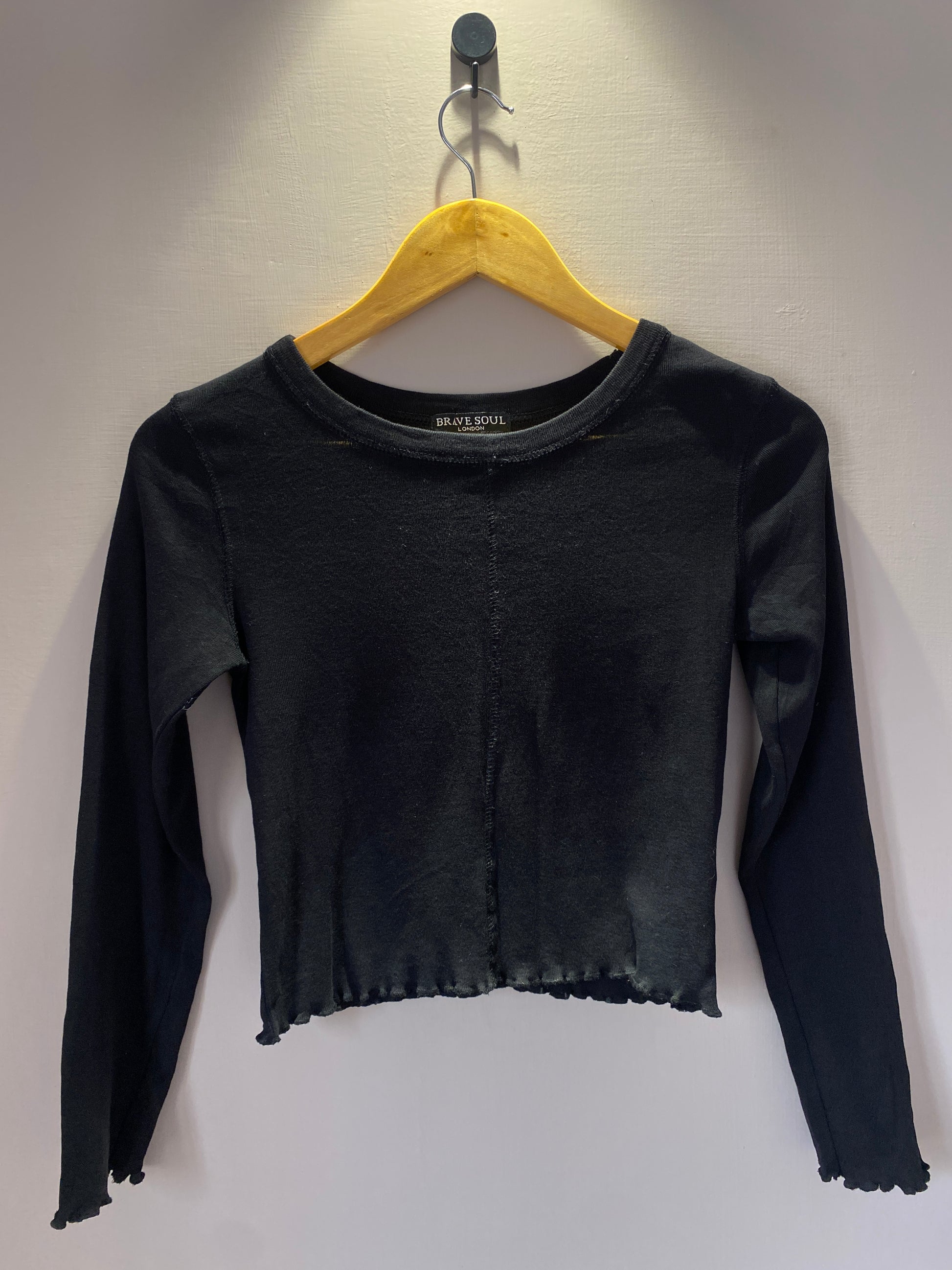 black-lettuce-hem-top-36