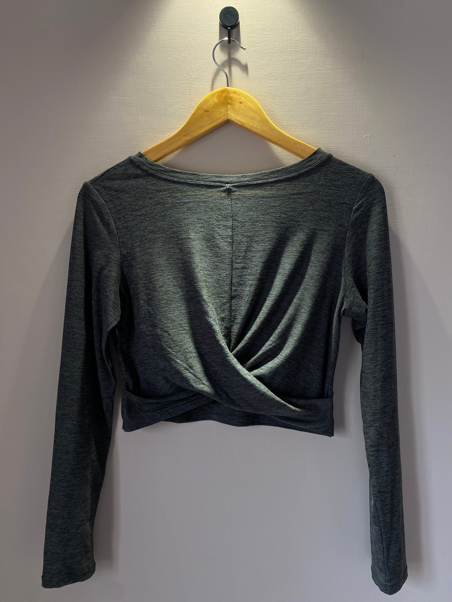 reebok-white-graphic-long-sleeve-crop-top