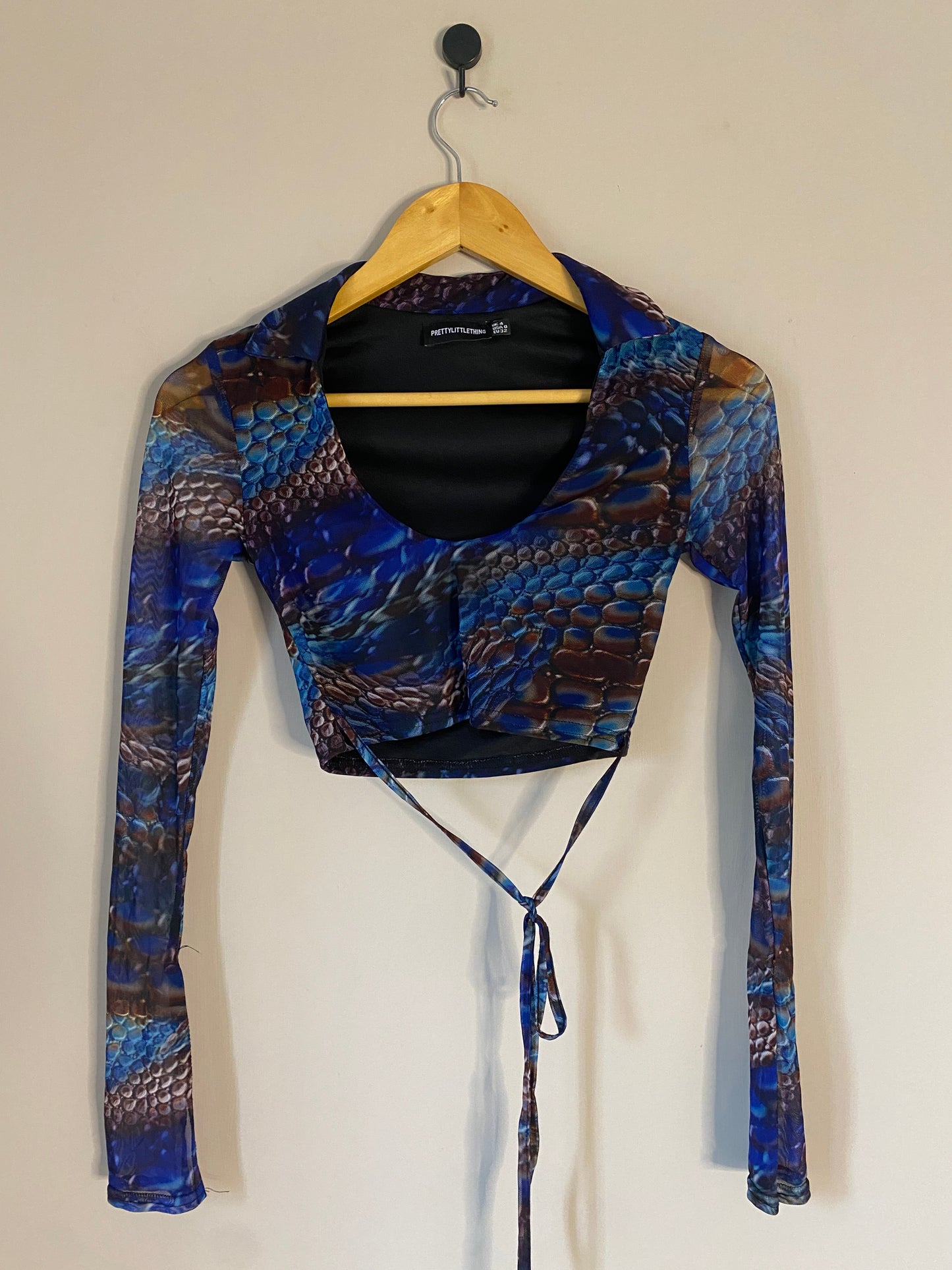 blue-snakeprint-tie-crop-top